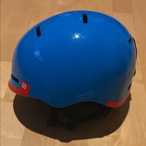 Salomon Youth Ski Blue Helmet with Red Accents